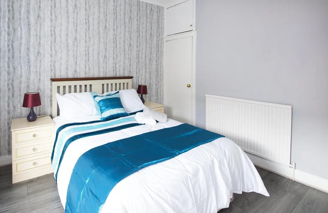 Crystal House 10min To Centre Ideal For Work And Leisure *