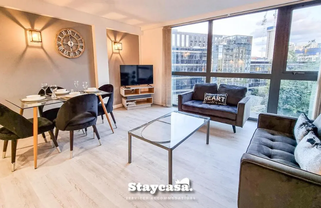 Appart hôtel Bright Apt With Balcony & Secure Parking