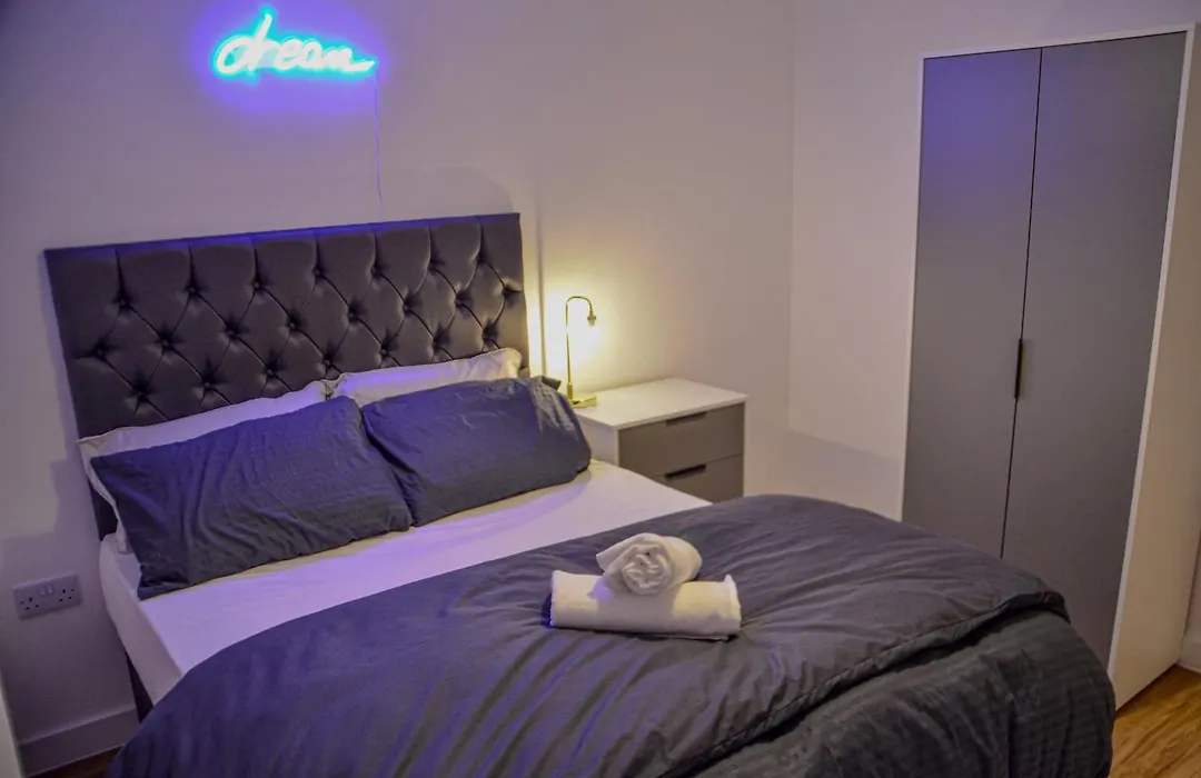 1 Bedroom Flat In