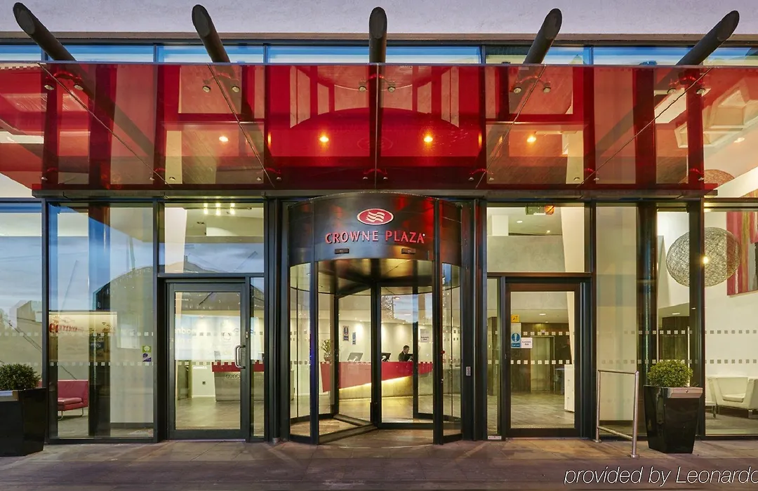 Crowne Plaza Centre By Ihg 4*